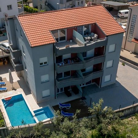 Apartments Karlo Подстрана Экстерьер фото
