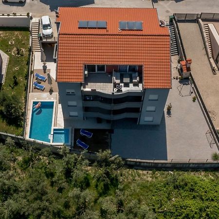 Apartments Karlo Подстрана Экстерьер фото