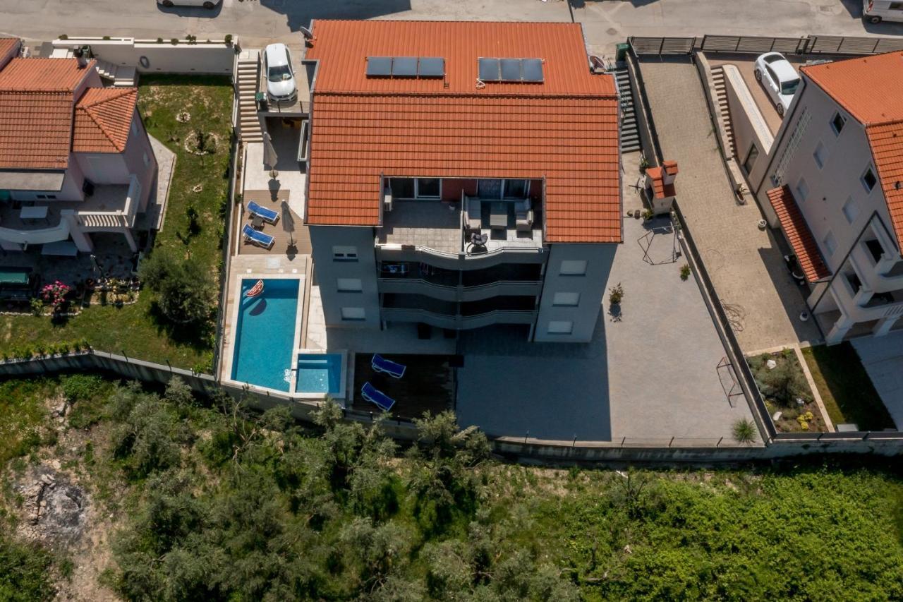 Apartments Karlo Подстрана Экстерьер фото