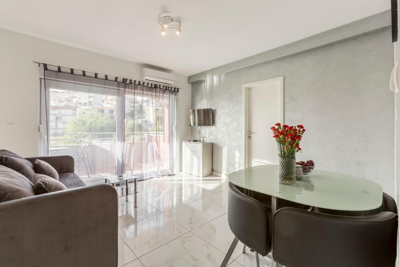 Apartments Karlo Подстрана Экстерьер фото