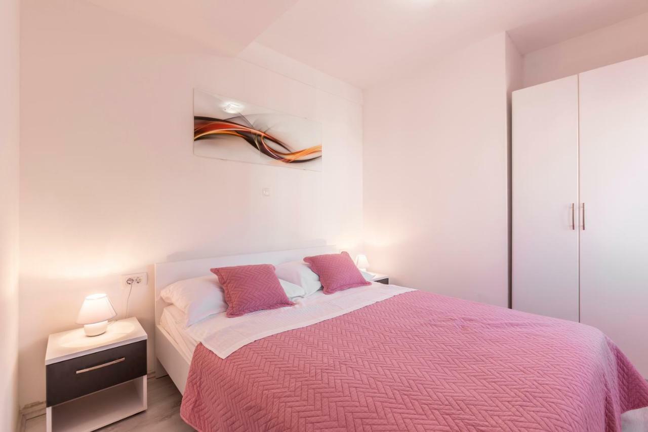 Apartments Karlo Подстрана Экстерьер фото