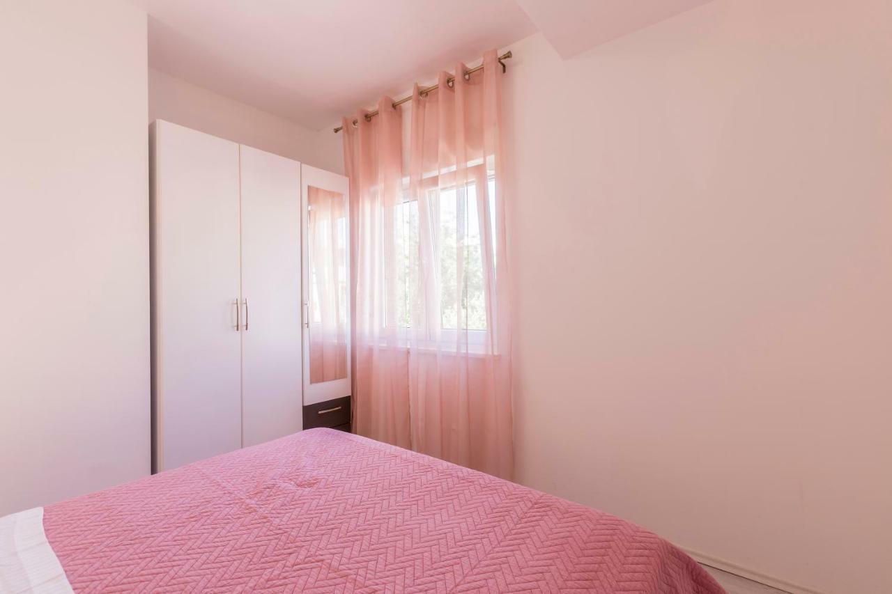 Apartments Karlo Подстрана Экстерьер фото