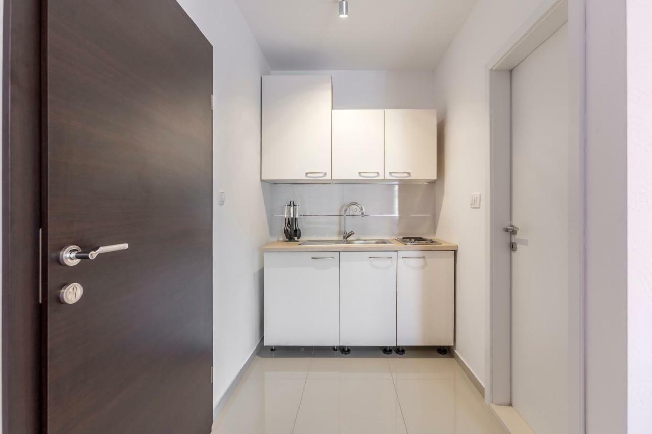 Apartments Karlo Подстрана Экстерьер фото