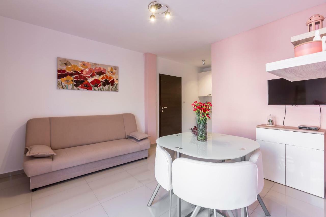 Apartments Karlo Подстрана Экстерьер фото