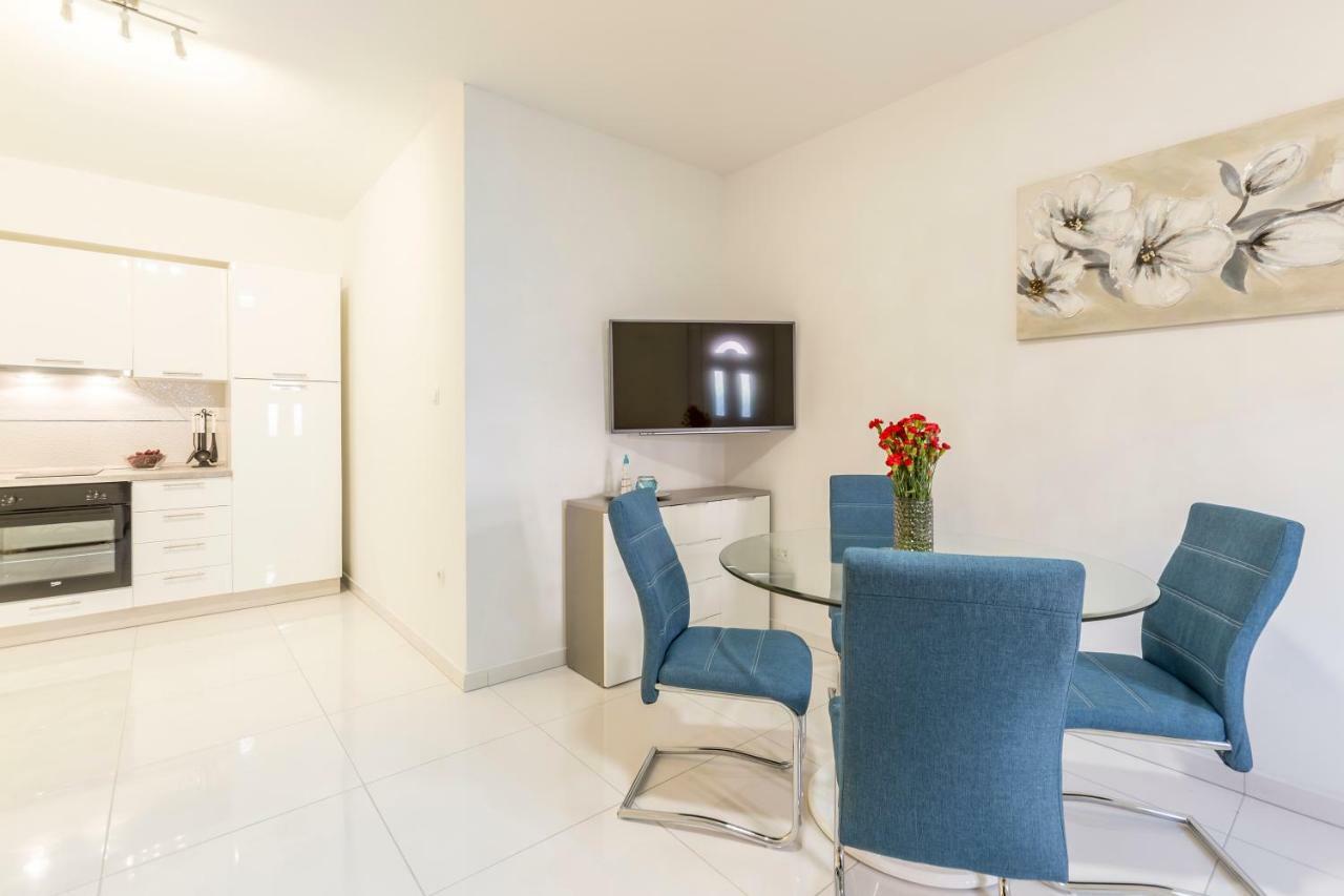 Apartments Karlo Подстрана Экстерьер фото