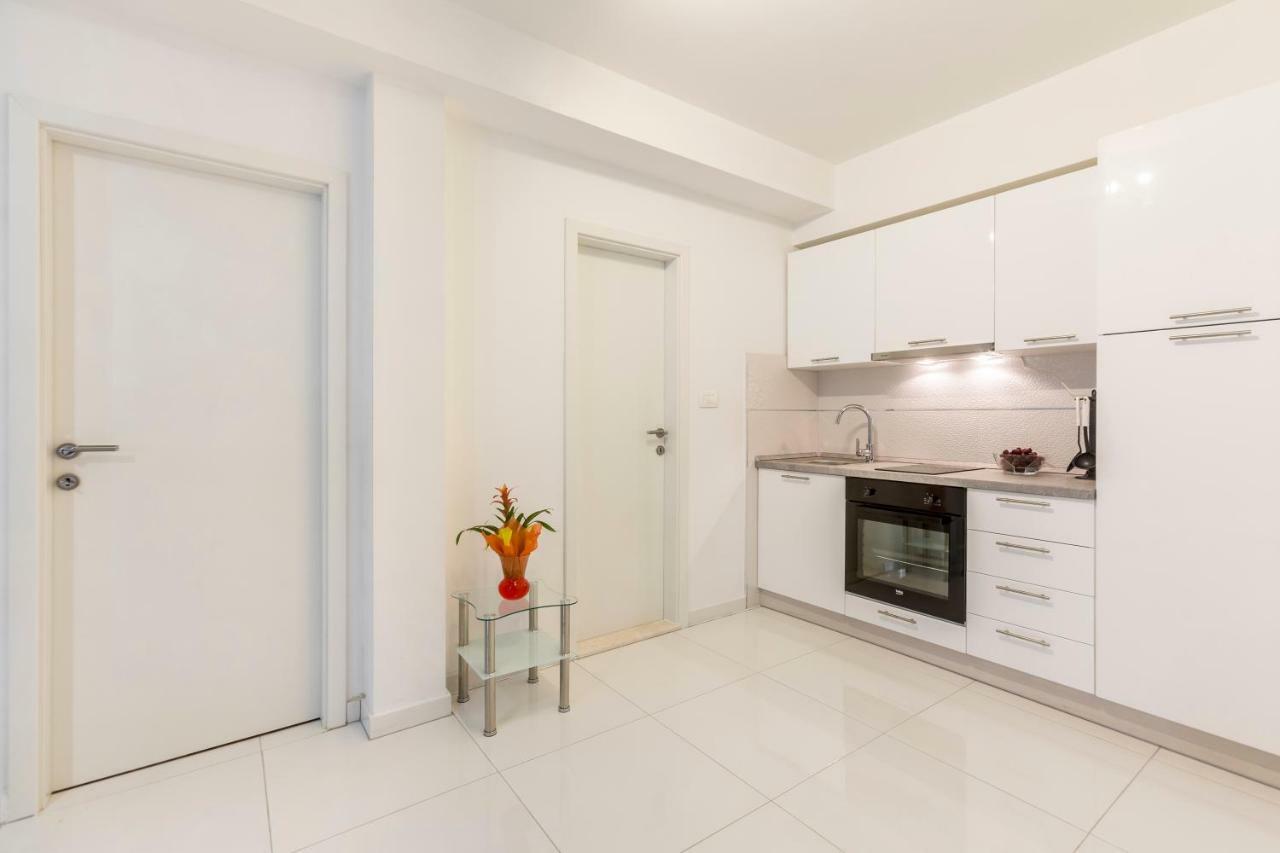 Apartments Karlo Подстрана Экстерьер фото