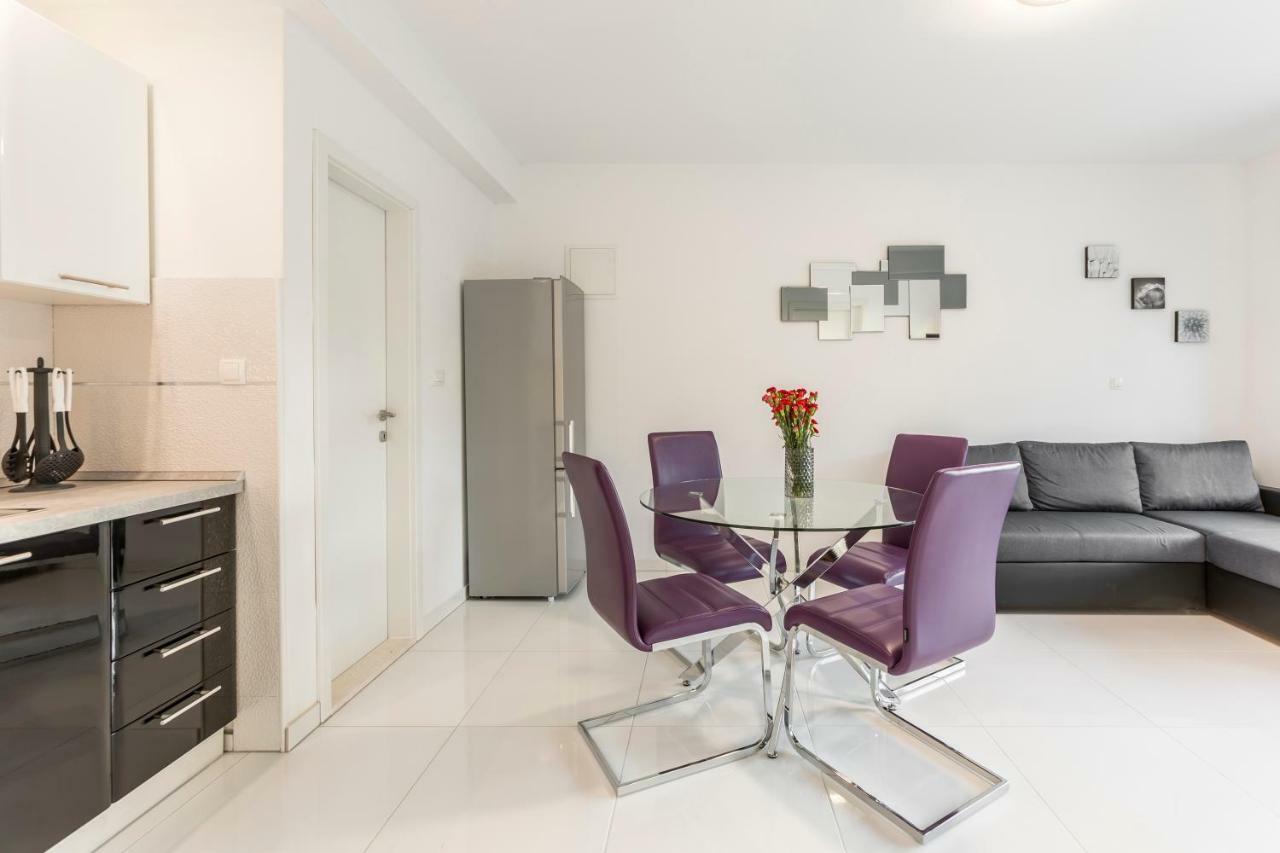 Apartments Karlo Подстрана Экстерьер фото